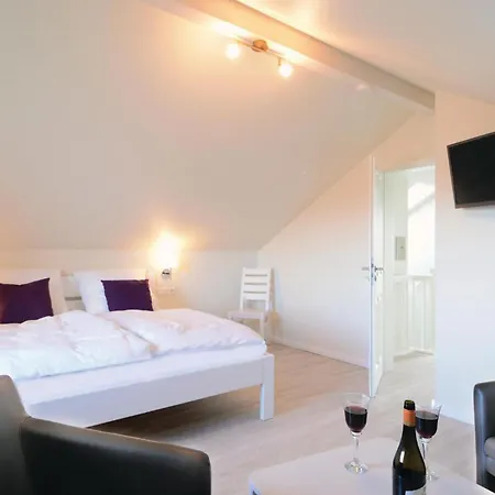 4 Bedroom Cozy In Dagebuell