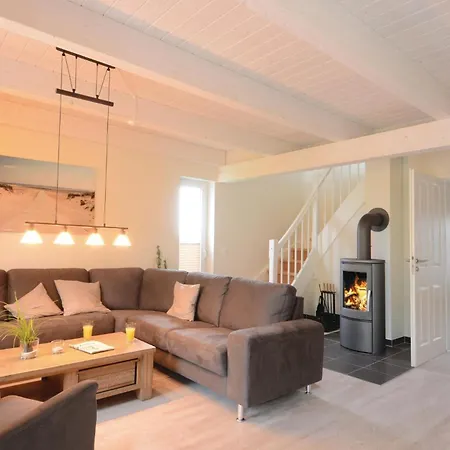 4 Bedroom Cozy In Dagebuell
