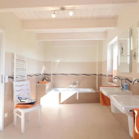 Prázdninový dům 4 Bedroom Cozy In *
