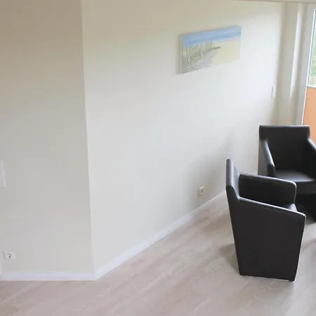 4 Bedroom Cozy In Holiday home Dagebuell
