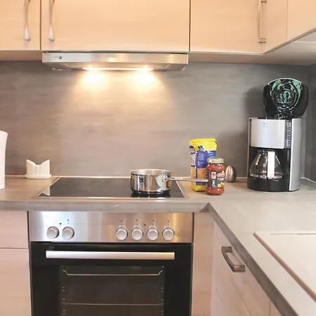 4 Bedroom Cozy In Holiday home *
